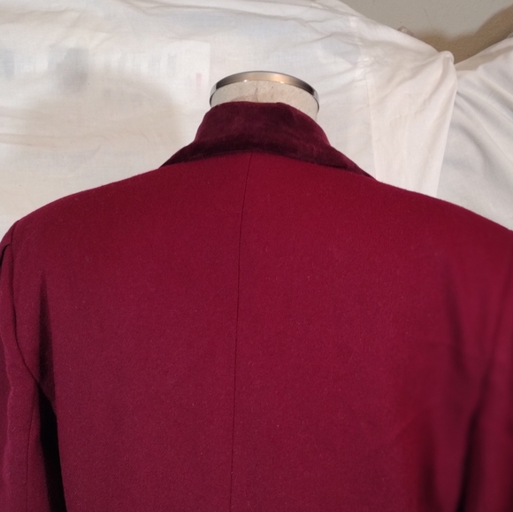 Chaus Vintage, Wool Blazer women jacket, burgundy red bttnUop, velour, collar,12 - Picture 6 of 14